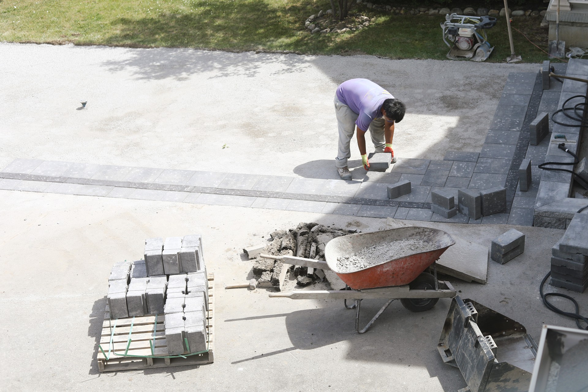 Workers doing paving and interlocking in Vaughan